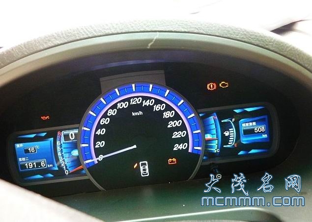 比亚迪2011款S6