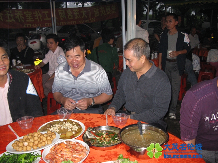 Ƭ 098.jpg
