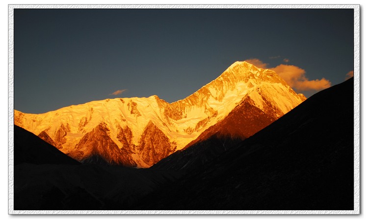 贡嘎寺夕照金山.jpg