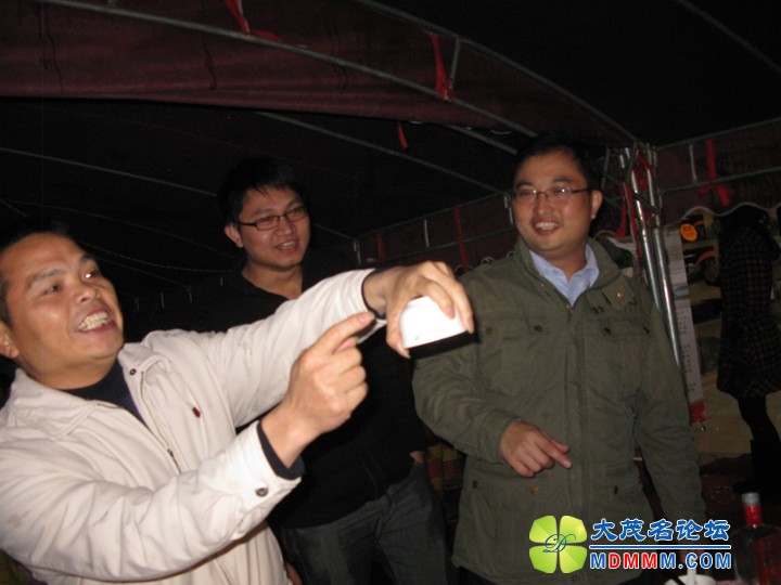 Ƭ 051.jpg