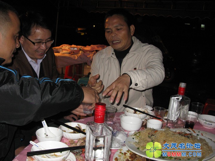 Ƭ 098.jpg