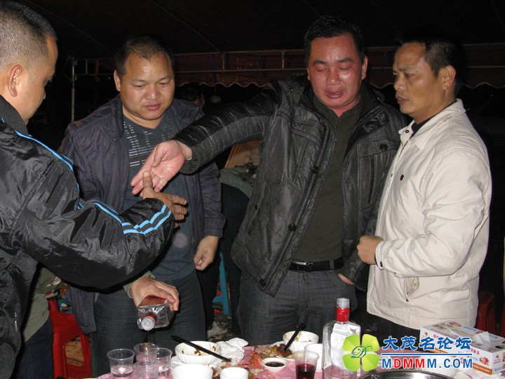 Ƭ 075.jpg