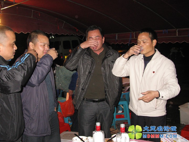 Ƭ 083.jpg
