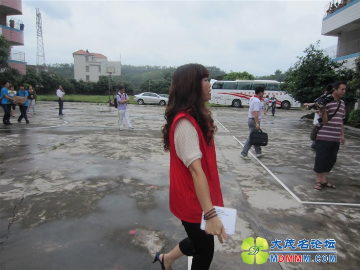 Ƭ 077.jpg