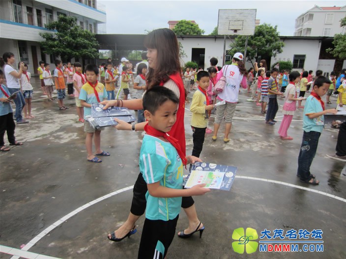 Ƭ 049.jpg
