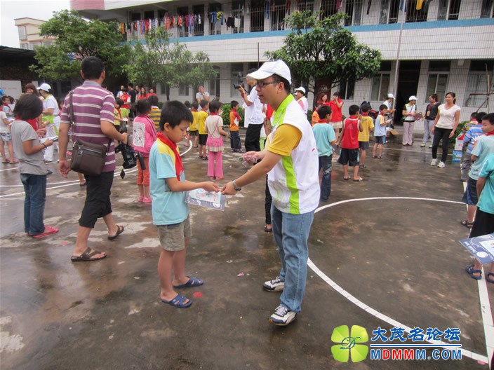 Ƭ 051.jpg