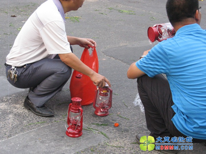 Ƭ 010.jpg