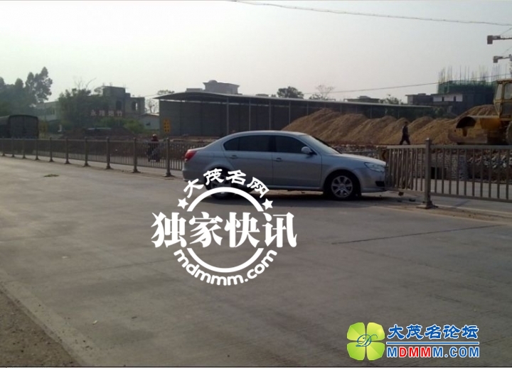 124649qrx2w4422y4baaze.jpg