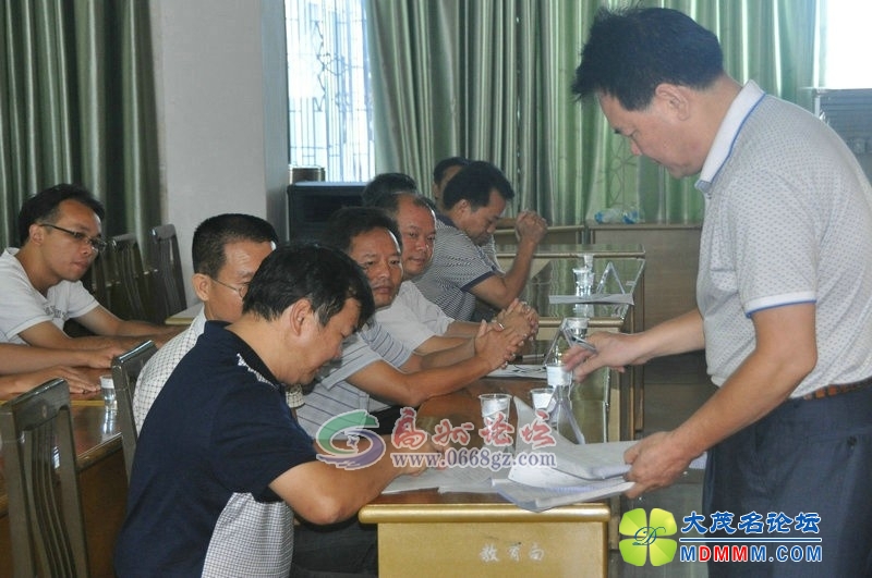 105826vslp11mg93bizwrm.jpg