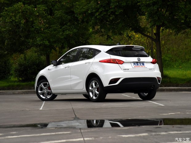 d_autohomecar__wKgH5lYCZByAdAqzAAJNpzsCq4M554.jpg