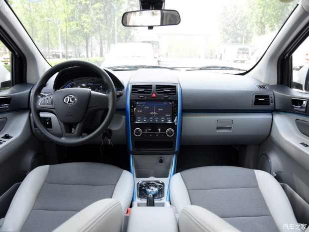 d_autohomecar__wKgH01YIpdOAd9qPAAipHwteDcI542.jpg