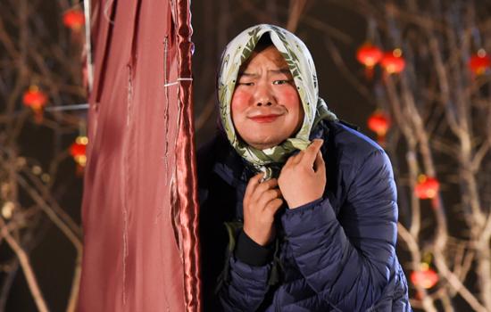 《西游奇遇记》周迅替74岁老人洗头 唱《常回家看看》