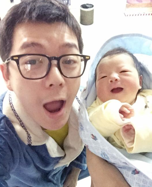 不满女儿被骂丑 王栎鑫曝光网友隐私