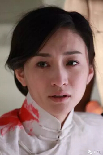腿长胸大 70后童颜巨乳李小冉新剧zuo成了网红？