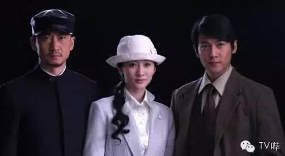 腿长胸大 70后童颜巨乳李小冉新剧zuo成了网红？