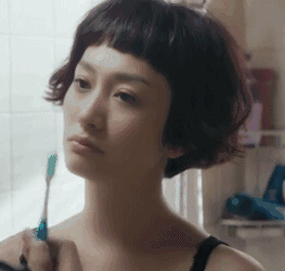 腿长胸大 70后童颜巨乳李小冉新剧zuo成了网红？