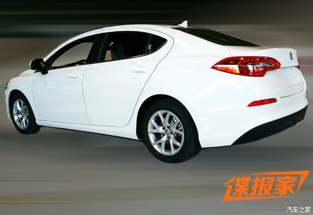 定位紧凑型车 中华F20最新内饰谍照曝光