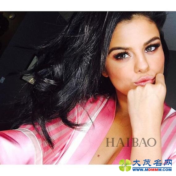 赛琳娜·戈麦斯 (Selena Gomez)