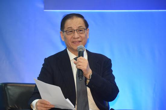 劉明康