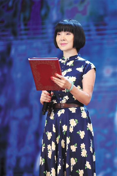 被前夫起诉后，歌手陈红回应“军人身份经商”