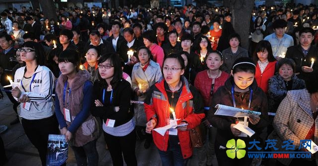 美媒：至少数千名中国留学生在美读书期间皈依基督教