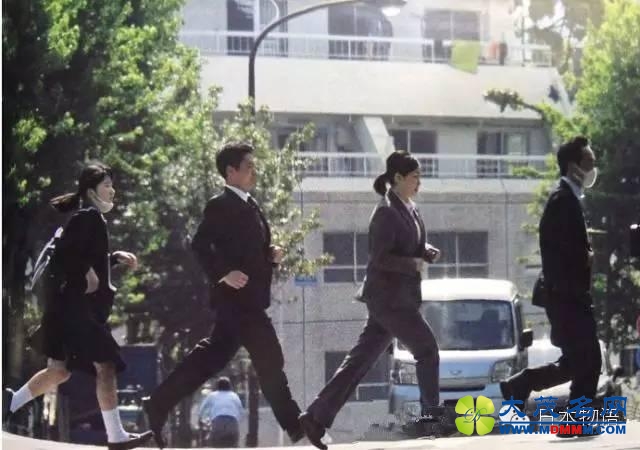 揭秘日本天皇的生活：并不穷奢极欲