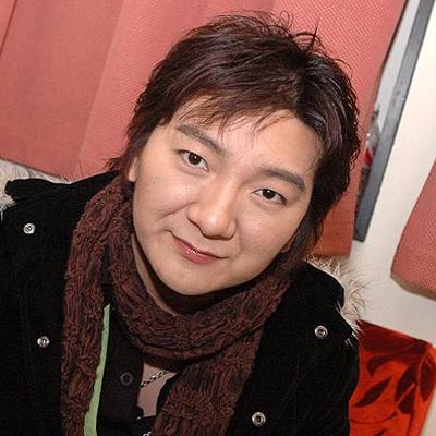 杨臣刚承认帮别人赚了几亿：钱多少都是浮云