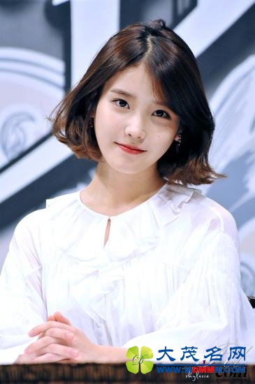 ֪ (IU)
