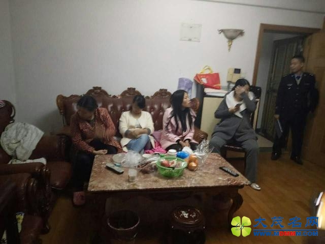 深圳一房内揪出4名非法代孕女子