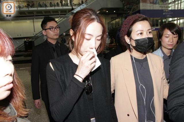 邓丽欣落泪谈分手：无第三者，不排斥与方力申复合