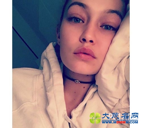 Gigi的秘密之一就是让肌肤绝对不缺水