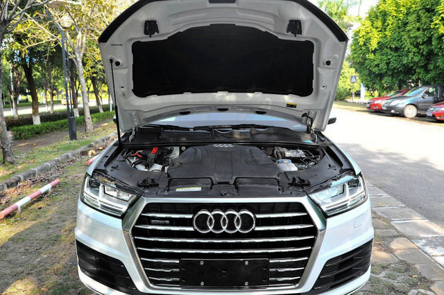 µQ7 2016 40 TFSI S-Line ˶