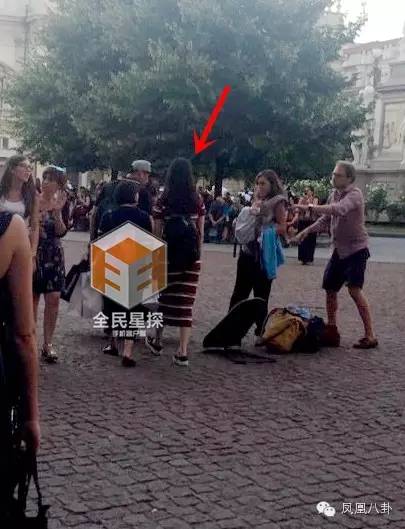 冯绍峰真和宋茜在一起？片场公然搂腰摸大腿(图)