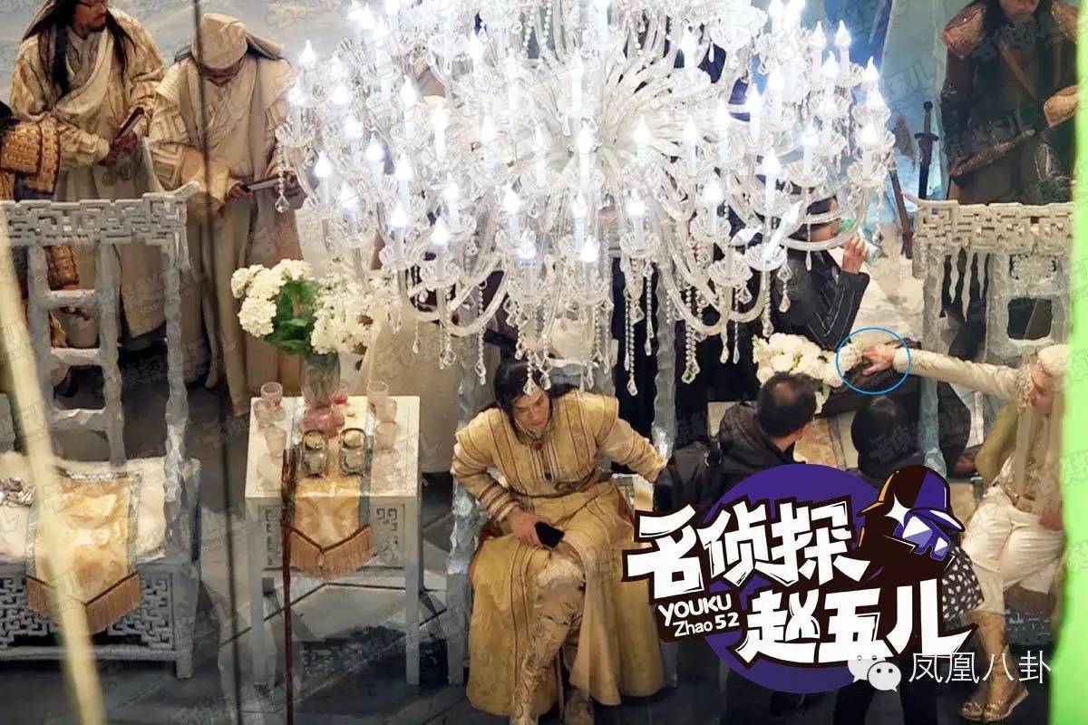 冯绍峰真和宋茜在一起？片场公然搂腰摸大腿(图)