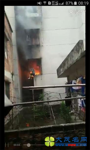 广东消防发五条状态怒斥火灾拍摄者：谴责唾弃