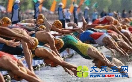 大连选手征战成都铁人三项世界杯赛摘得4个冠军