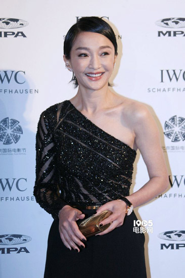 周迅亮相北影节 笑称自己和霍建华同是老干部(图)
