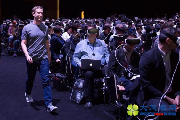 2016ٿƷϣFacebookʼ˼CEOˡ˲߹VRƷĹڣ׼̨ݽ