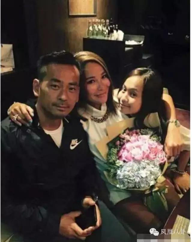 娱乐大亨128亿扶正最强小三才4个月，小四就开撕