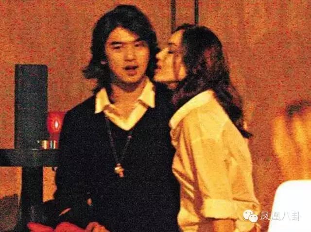 娱乐大亨128亿扶正最强小三才4个月，小四就开撕
