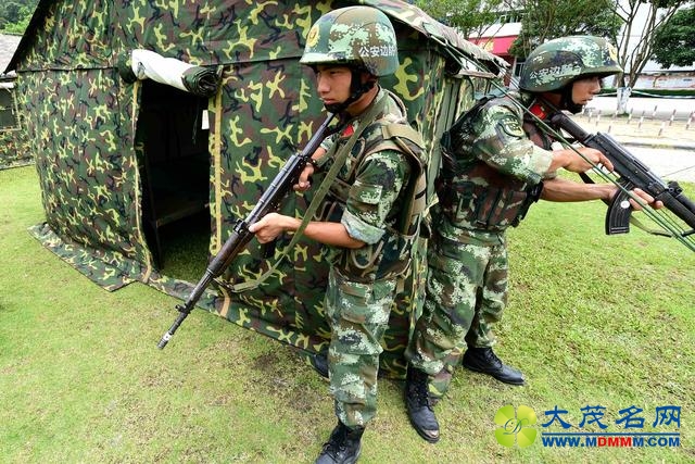 深圳兵哥桑拿天训练：汗流越多兵味越浓