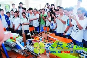 华附：对指标生一视同仁 随机编班重点关注