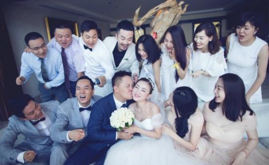 《鬼吹灯》导演非行娶演员丁子烁 巴厘岛大婚