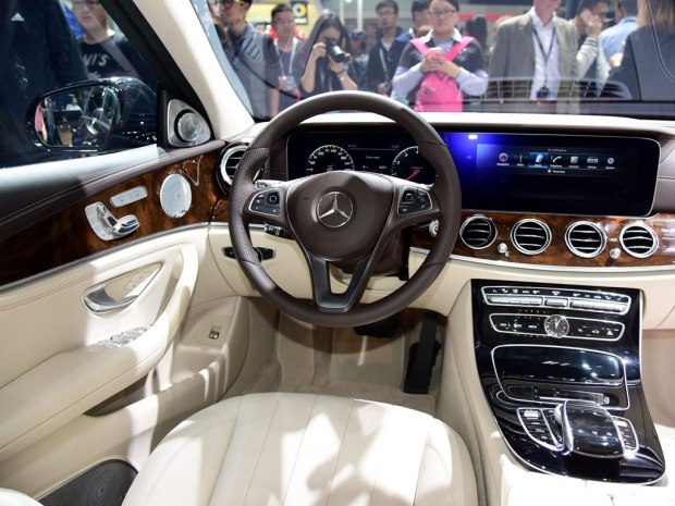北京奔驰 奔驰E级 2016款 E 320 L 4MATIC