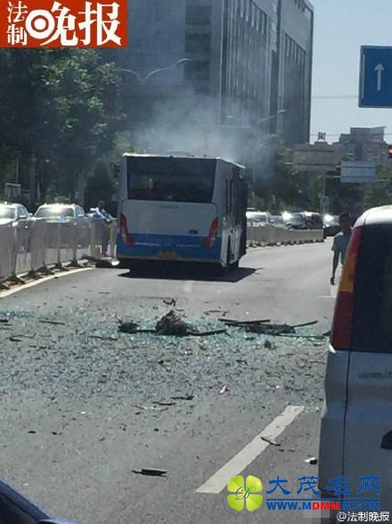 北京小营北路569公车爆炸 无人受伤
