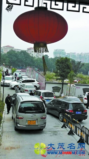 小区交楼一年多 出入道路仍未建