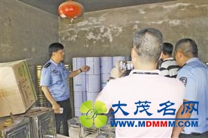 1吨多易爆品藏身深圳居民区 执法人员连夜清除