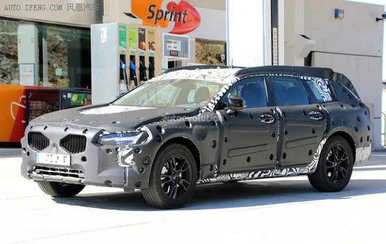 V90 Cross Country Ƴ