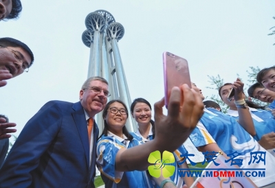 北京新地标诞生：奥林匹克塔永久悬挂五环标志(图)