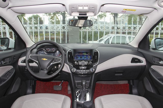 ³ 2015 1.5L AT